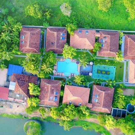 Ranna 212 Beach Resort Kahandamodara Buitenkant foto