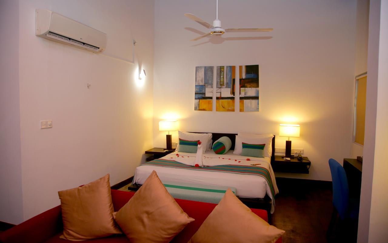 Ranna 212 Beach Resort Kahandamodara Kamer foto