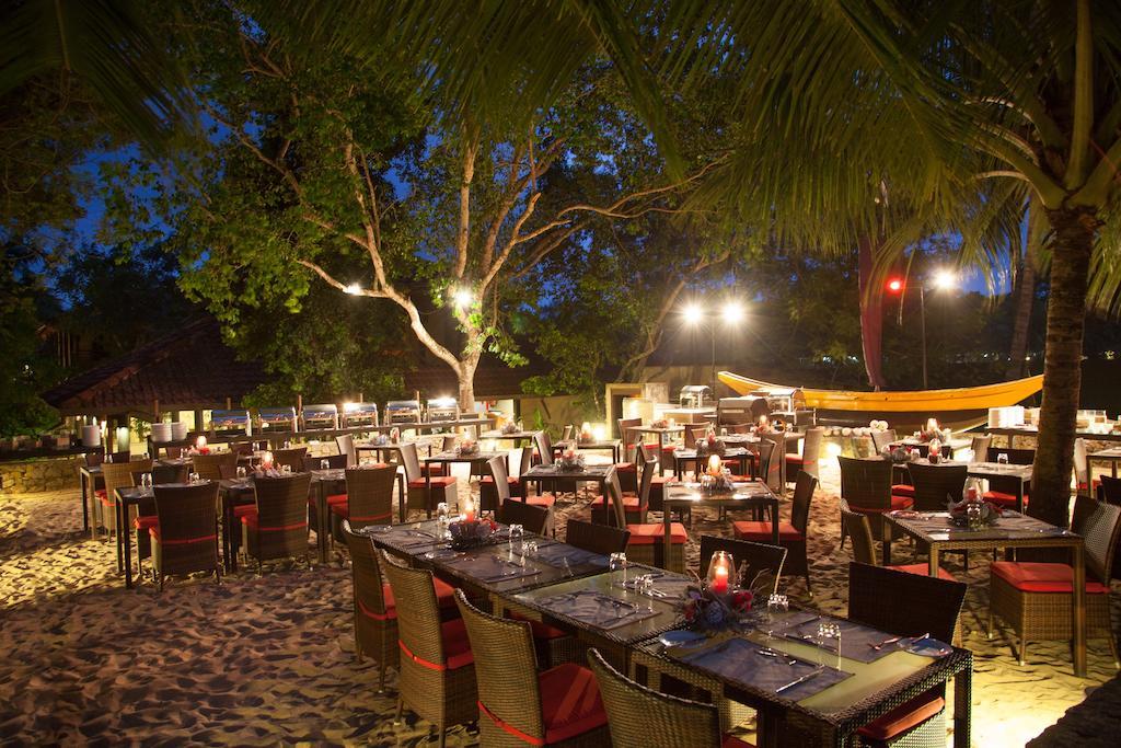 Ranna 212 Beach Resort Kahandamodara Buitenkant foto